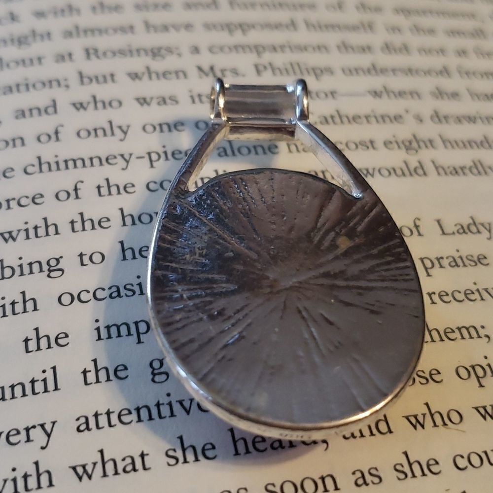 ‎Pink Pendant - Picture 3 of 3